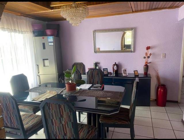 3 BEDROOM HOUSE FOR SALE IN PROTEA NORTH